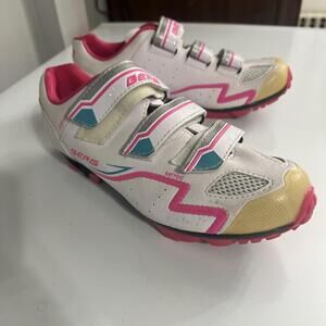 Patavinity Size 7 Womens Cycling Shoes